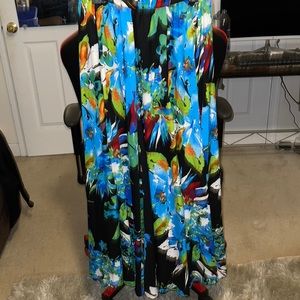 Lucky & CoCo skirt, floral, size small